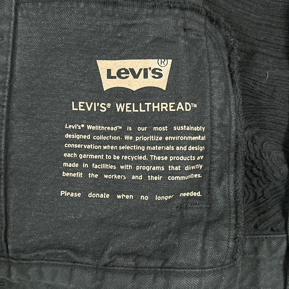Levi Strauss WellThread Trucker Jacket with Breaking Wave Detail - Picture 6 of 11